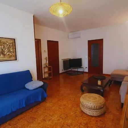 El Lugo Apartment Colà